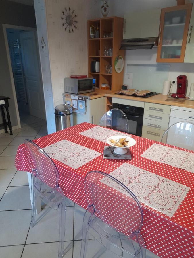 Agreable Appartement A 1Km Du Centre De לה-טסט-דה-בוש מראה חיצוני תמונה